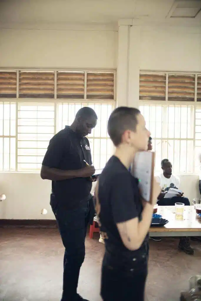 Donald & Bára cupping Mbale